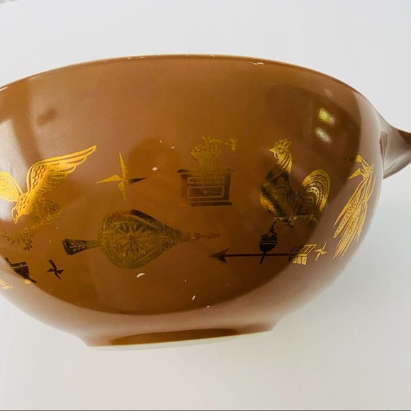 Pyrex | Early American Vintage 4 Qt Cinderella Mixing Bowl - Picture 6 of 13